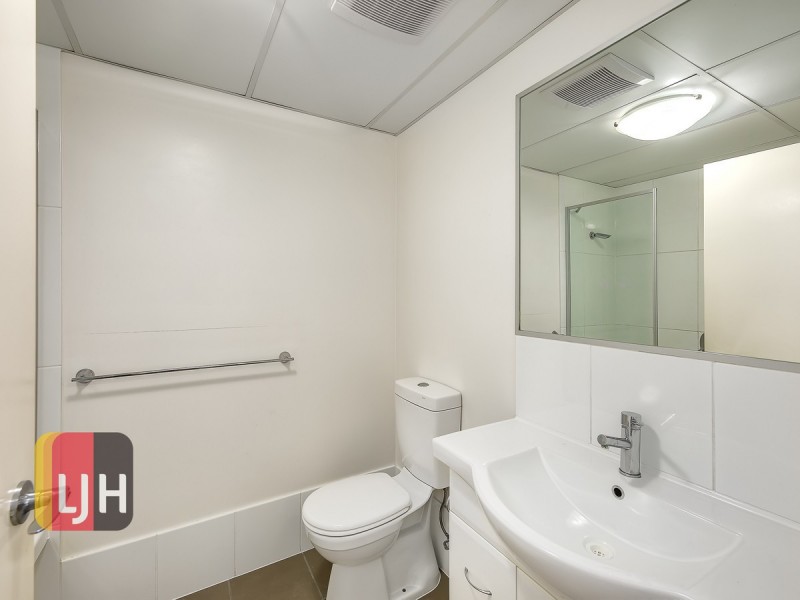 39/51 Playfield Street, Chermside QLD 4032