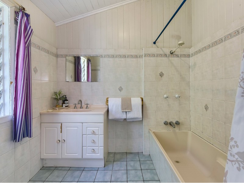 6 Ballina Street, Kelvin Grove QLD 4059