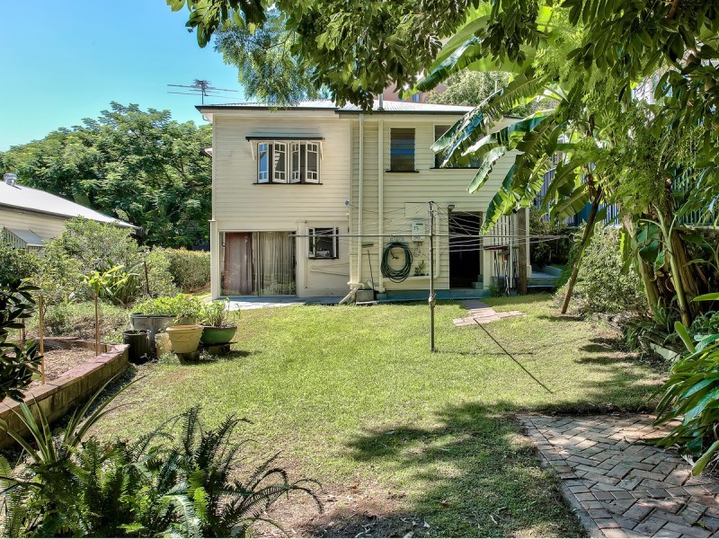 6 Ballina Street, Kelvin Grove QLD 4059