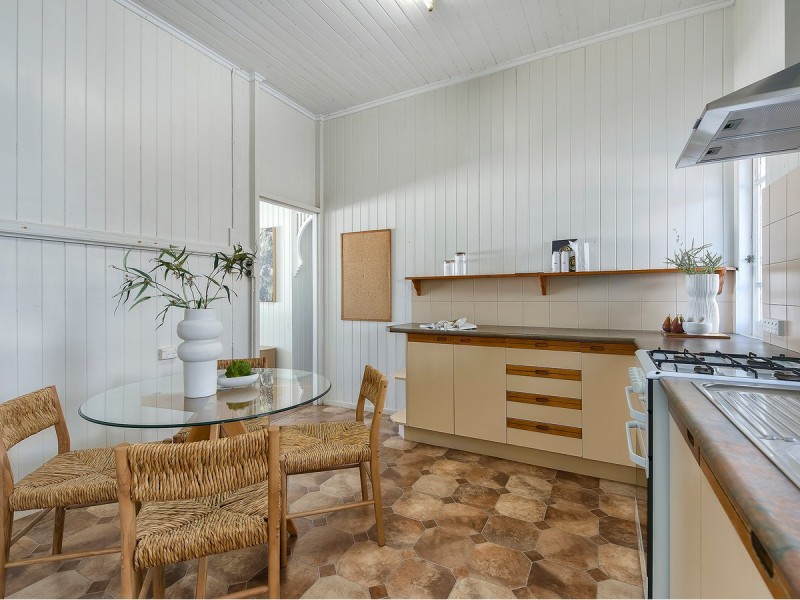 6 Ballina Street, Kelvin Grove QLD 4059