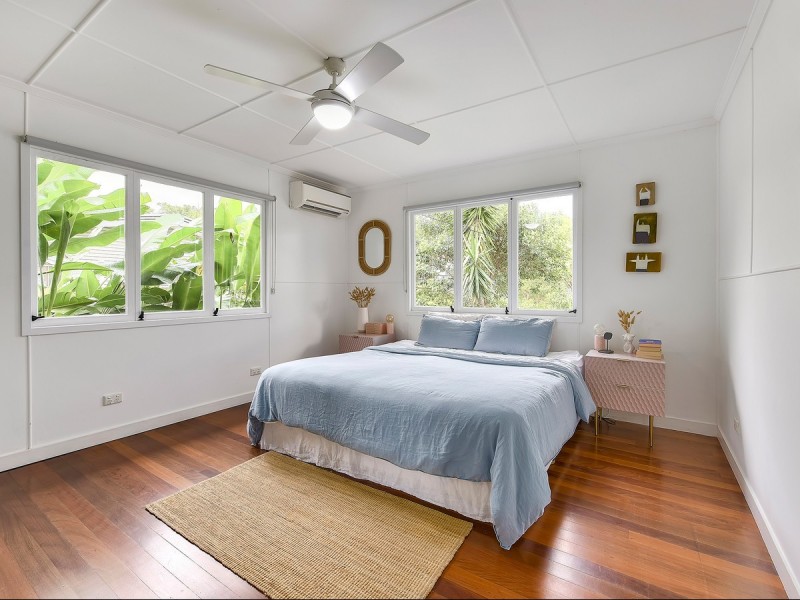 61 Falkirk Street, Stafford Heights QLD 4053