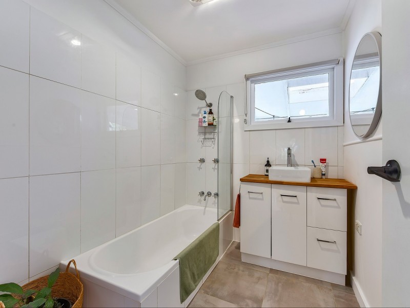 61 Falkirk Street, Stafford Heights QLD 4053