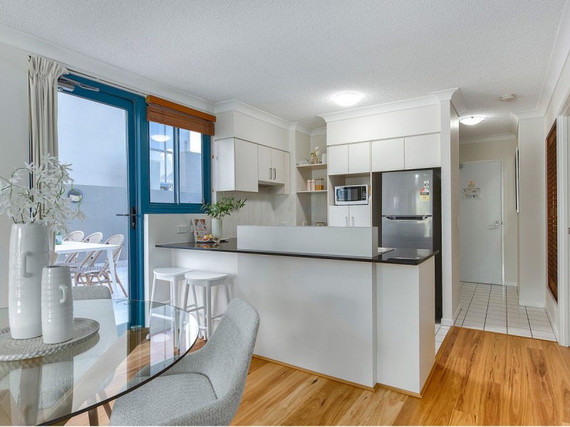 607/21 Patrick Lane, Toowong QLD 4066