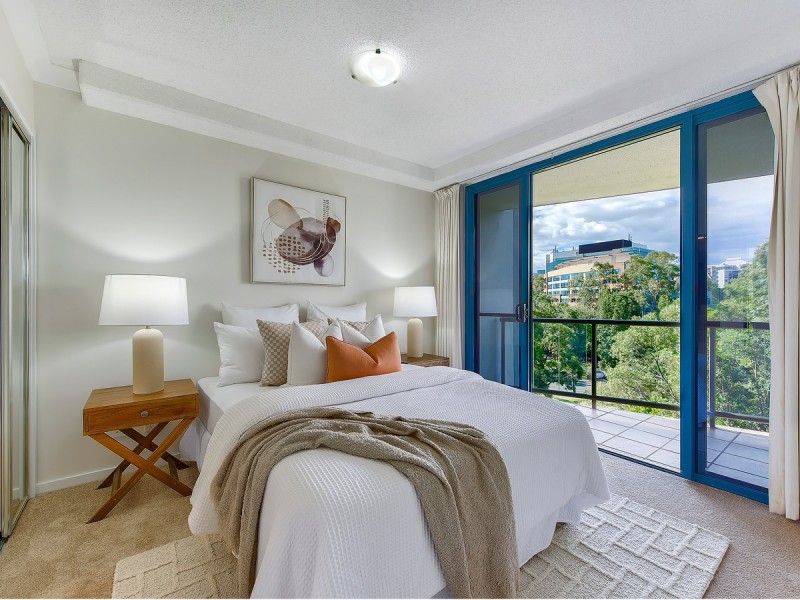 607/21 Patrick Lane, Toowong QLD 4066