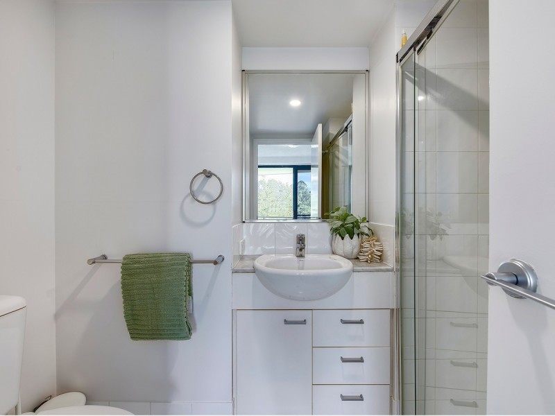 607/21 Patrick Lane, Toowong QLD 4066