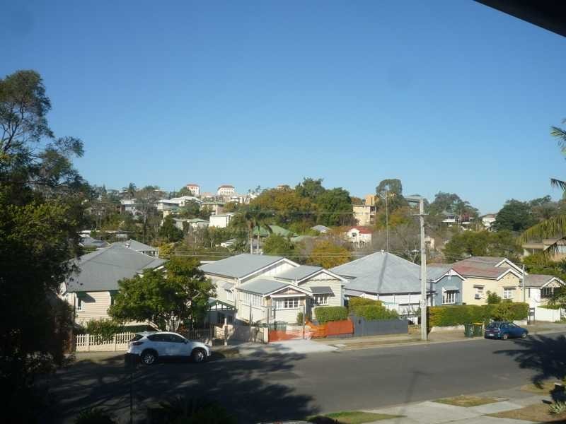 30 Aberleigh Road, Herston QLD 4006