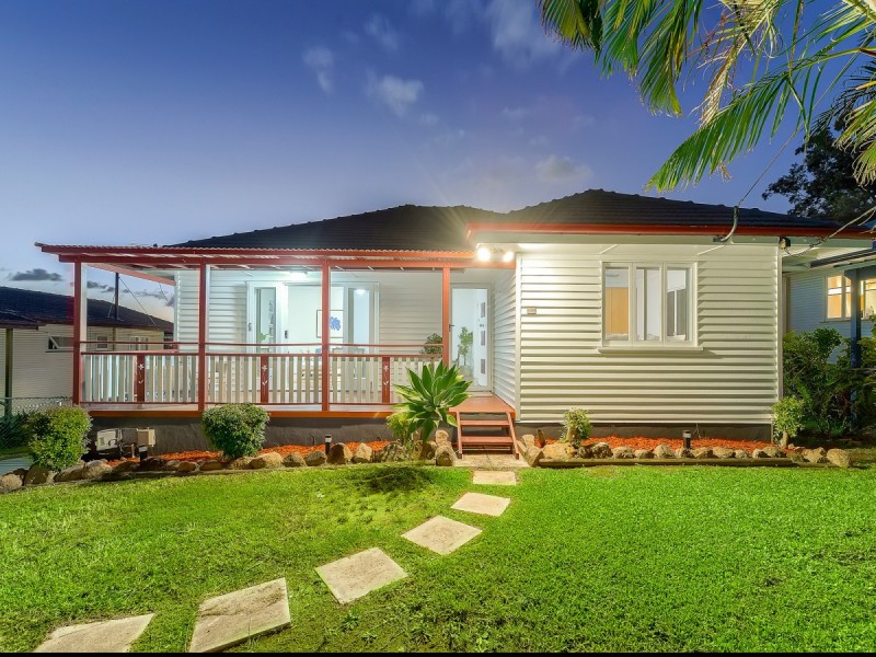 42 Dunedoo Street, Stafford QLD 4053