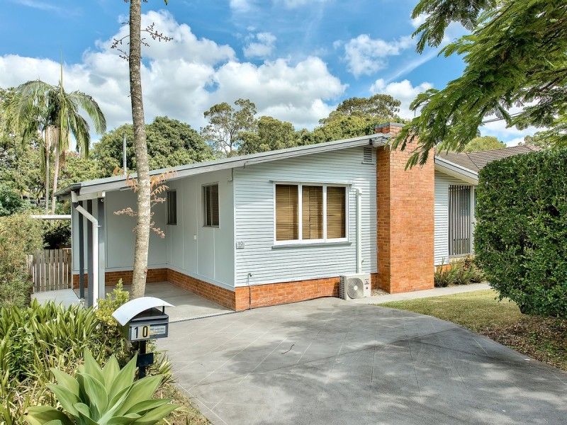 10 Falkirk Street, Stafford Heights QLD 4053
