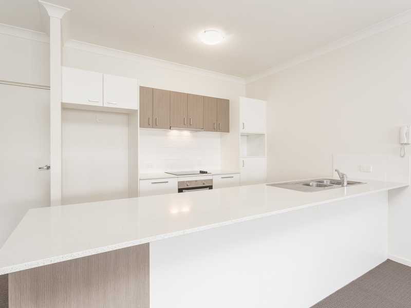 Unit 4/4-6 Lockhart Street, Woolloongabba QLD 4102