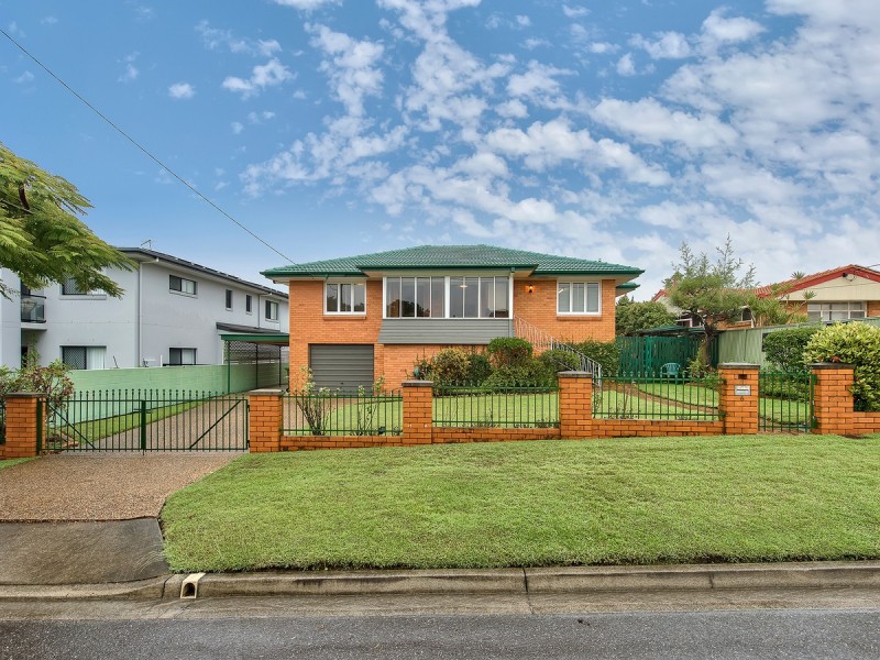 6 Dumaurier Street, Chermside QLD 4032