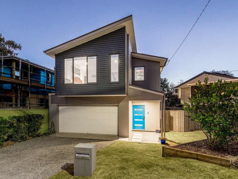 12 Fontaine Street, Stafford Heights QLD 4053