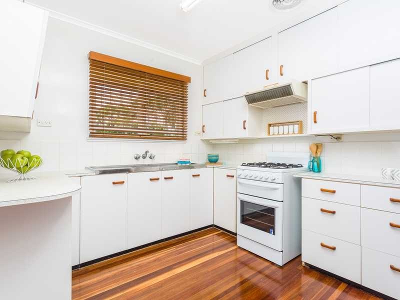 15 Euratha Street, Stafford QLD 4053