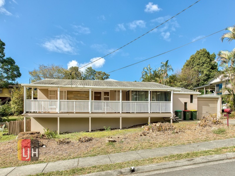 17 Koolewong Street, Stafford Heights QLD 4053