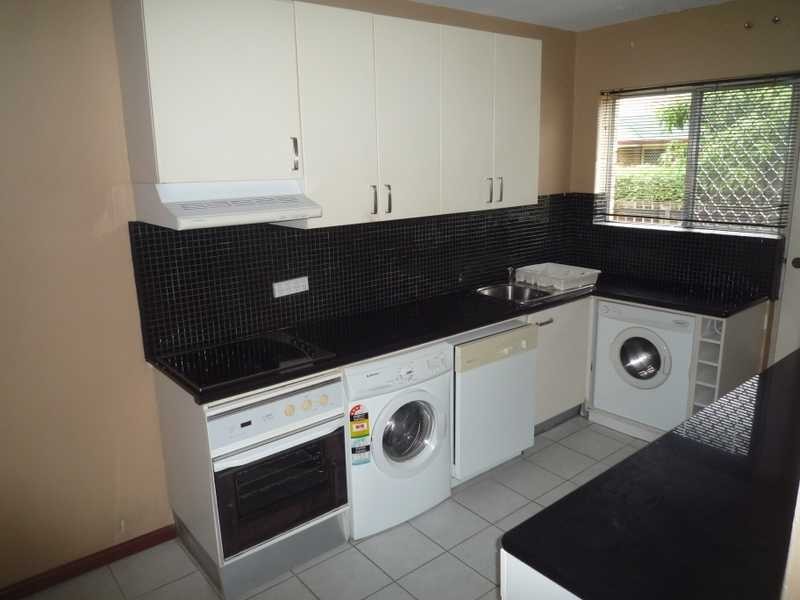 2/38 Edmondstone Street, Newmarket QLD 4051