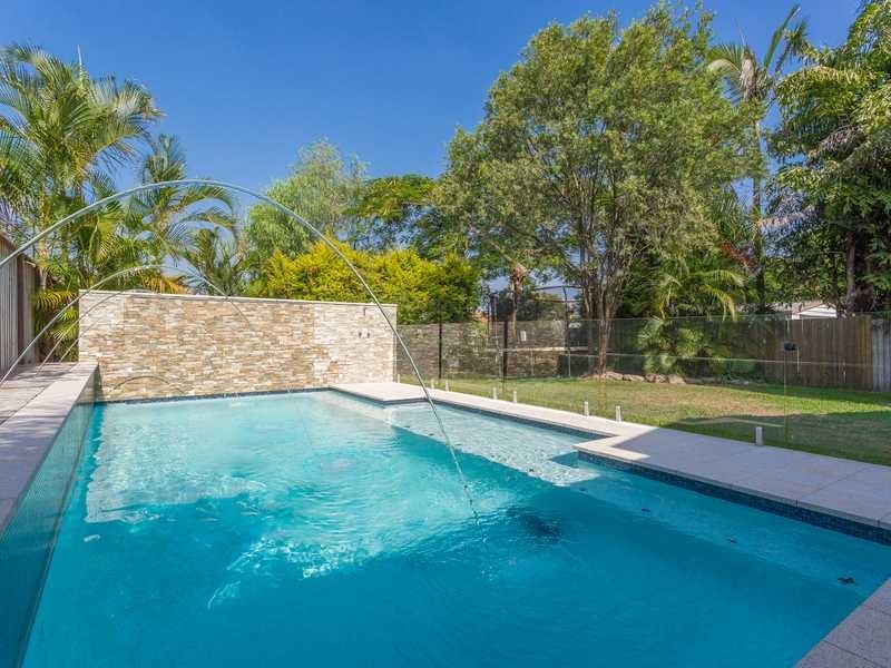 25 Green Terrace, Windsor QLD 4030
