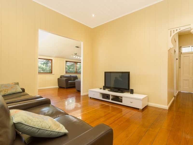 25 Green Terrace, Windsor QLD 4030