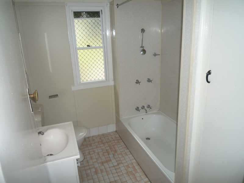 6 Nevitt Street, Stafford QLD 4053