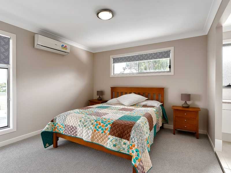 24 Fraser Street, Wooloowin QLD 4030