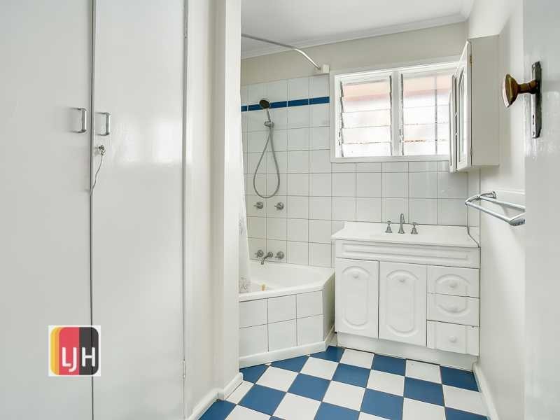 No 89 Farrant Street, Stafford Heights QLD 4053