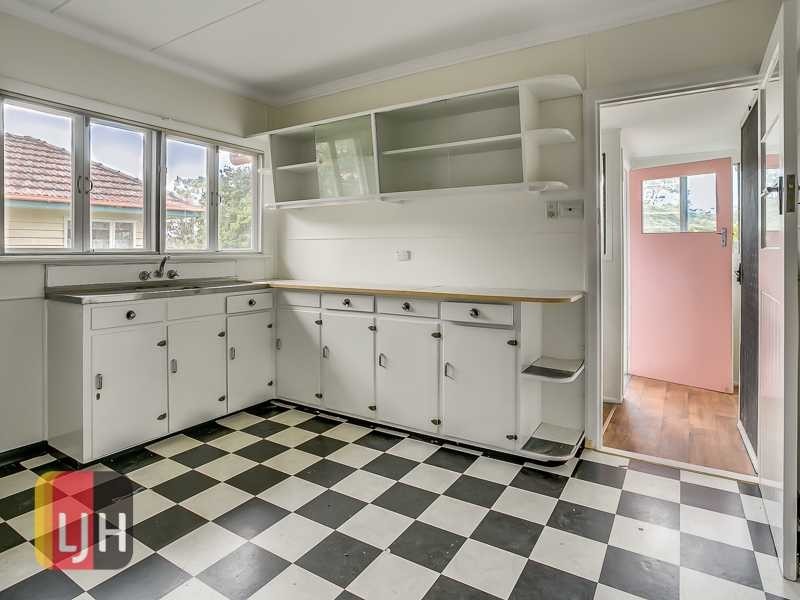 179 Pfingst Road, Wavell Heights QLD 4012