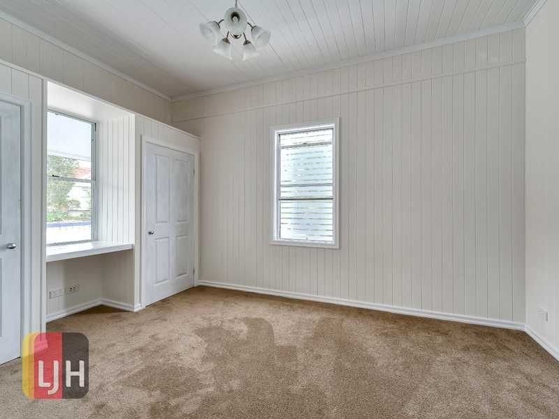 46 Bramston Terrace, Herston QLD 4006