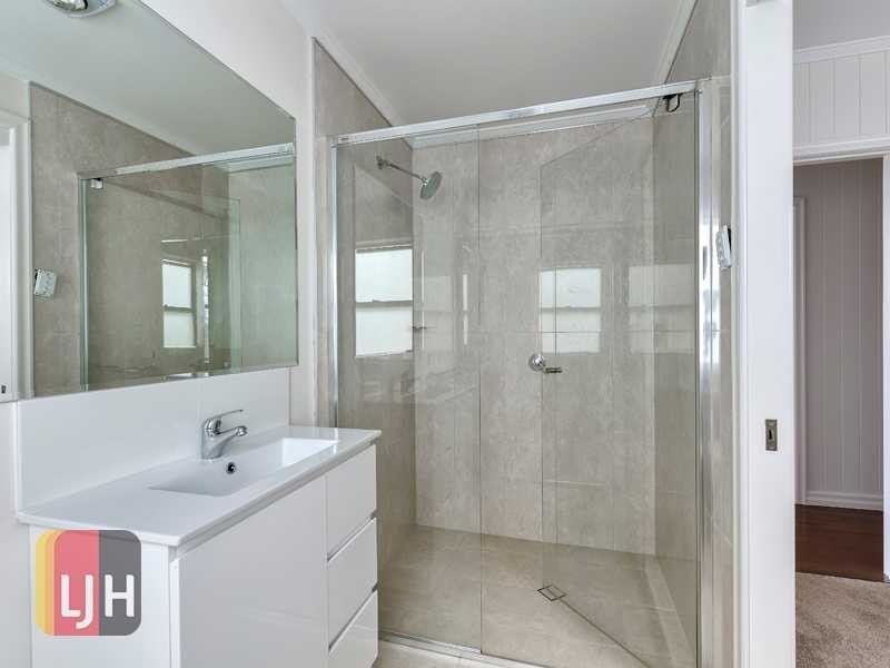 46 Bramston Terrace, Herston QLD 4006