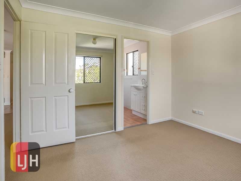 2/11 Mitchell Street, Kedron QLD 4031