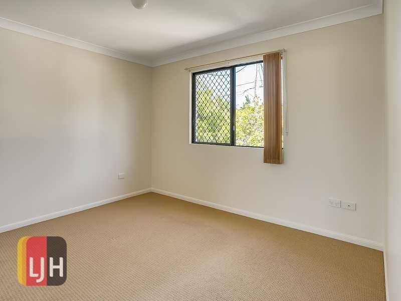 2/11 Mitchell Street, Kedron QLD 4031