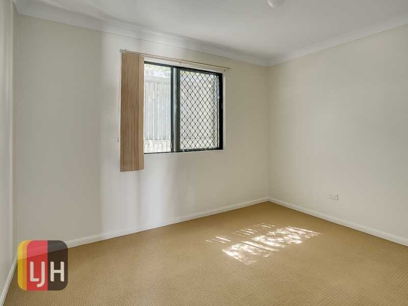 2/11 Mitchell Street, Kedron QLD 4031