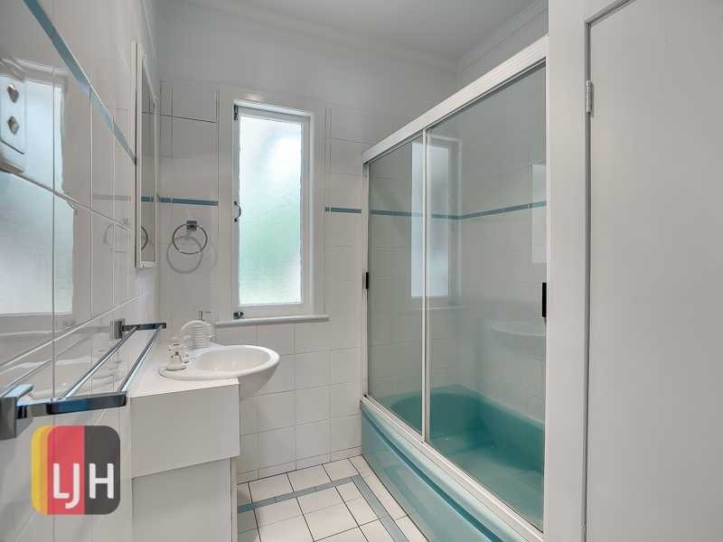 18 Sheena Street, Geebung QLD 4034