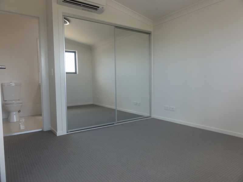 231/83 Lawson Street, Morningside QLD 4170