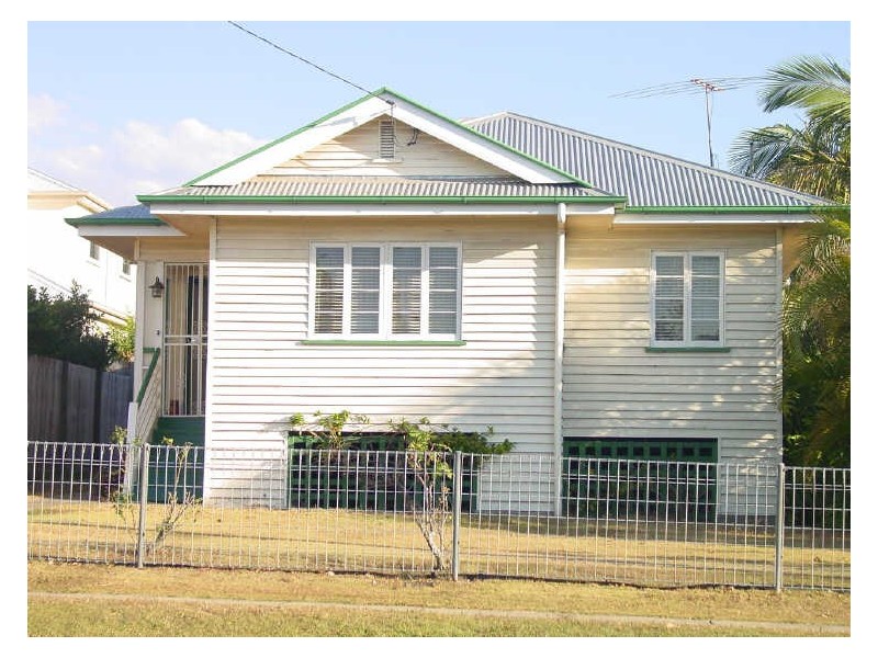 84 Wallace Street, Chermside QLD 4032