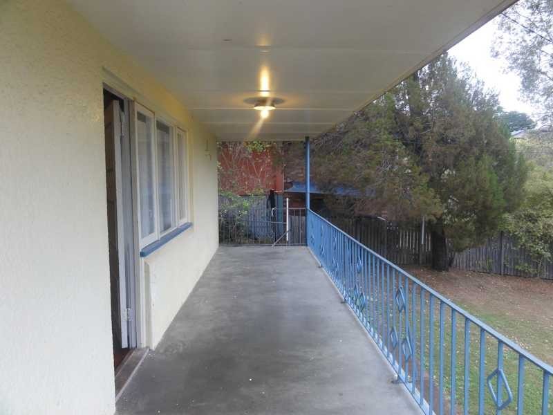 5 Sedgemoor Street, Stafford Heights QLD 4053