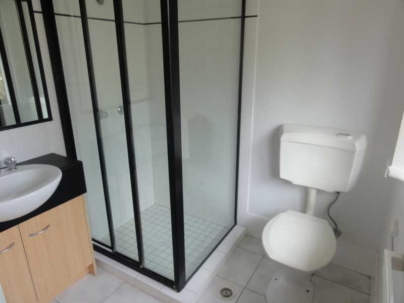 2/242 Pickering Street, Gaythorne QLD 4051