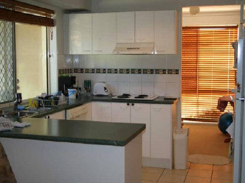 32 Kirri Avenue, Petrie QLD 4502