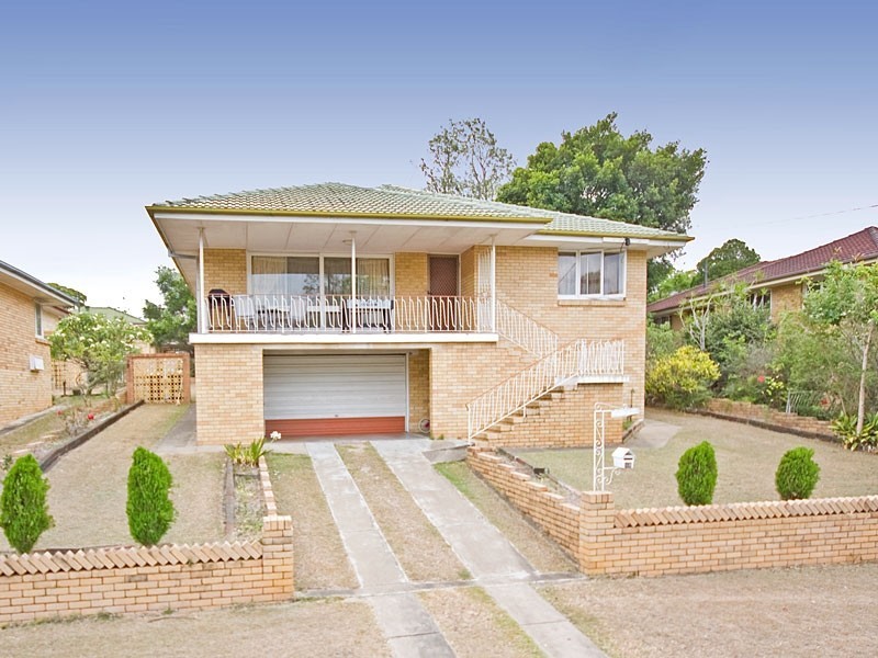 14 Euratha Street, Stafford Heights QLD 4053