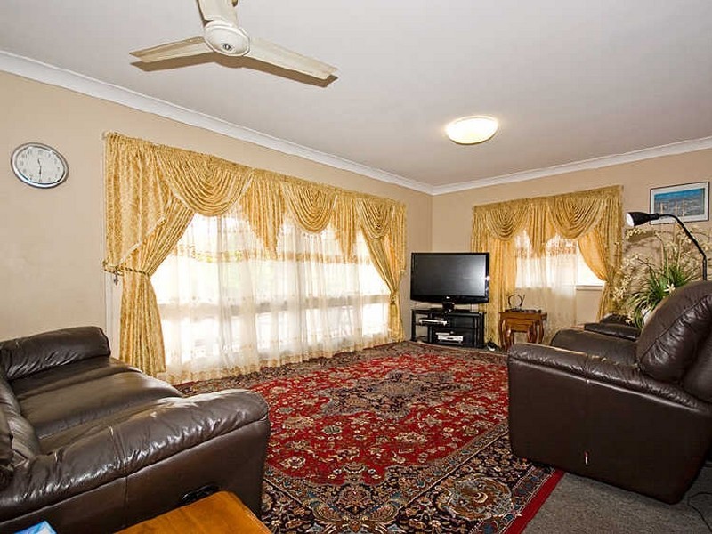 14 Euratha Street, Stafford Heights QLD 4053