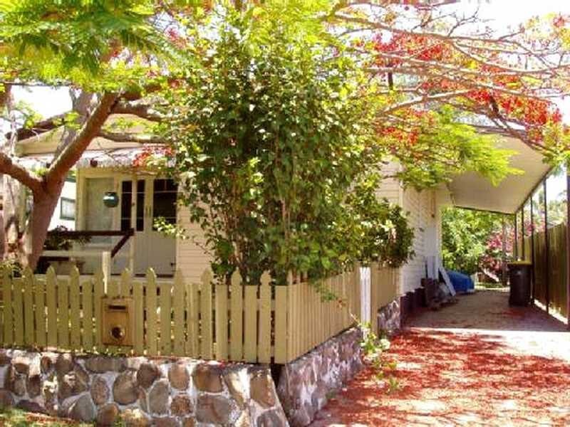 17 Plume Street, Redcliffe QLD 4020