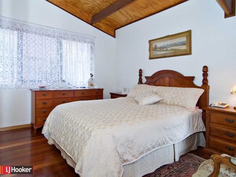6 Atoll Crescent, Eatons Hill QLD 4037