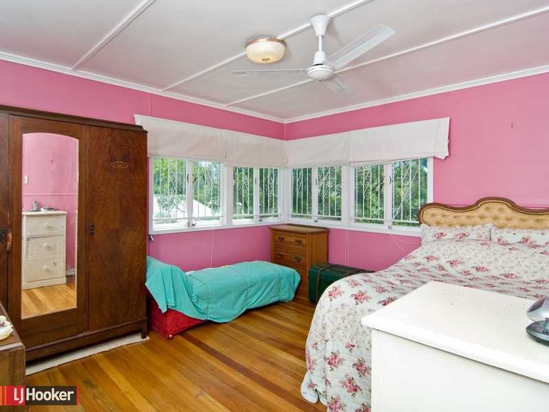 18 Sedgemoor Street, Stafford Heights QLD 4053