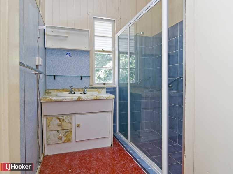 32 Howard Street, Grange QLD 4051