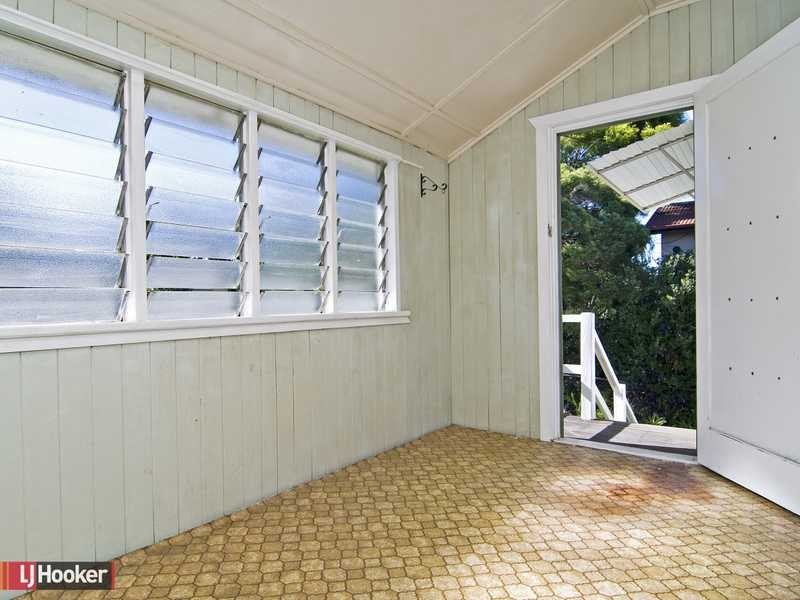 32 Howard Street, Grange QLD 4051