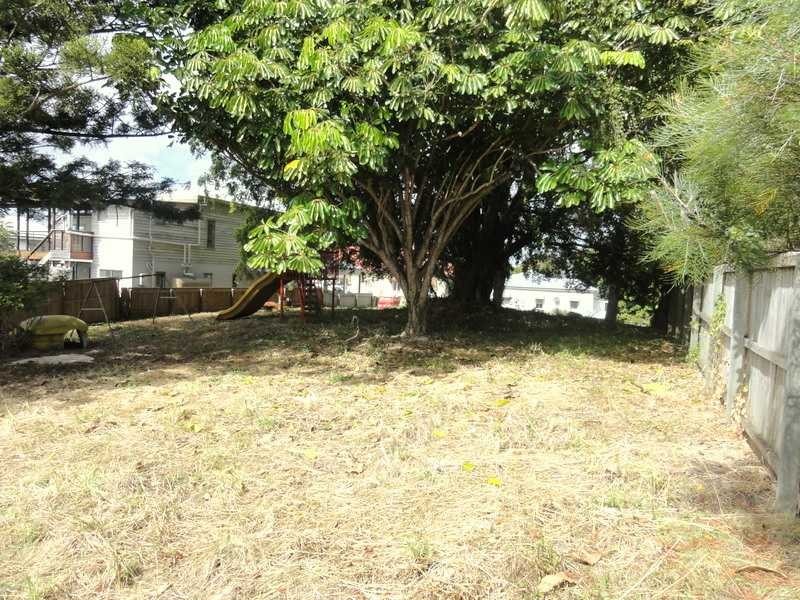 27 Elam Street, Windsor QLD 4030