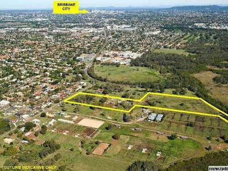 24 Weyers Road, Nudgee QLD 4014