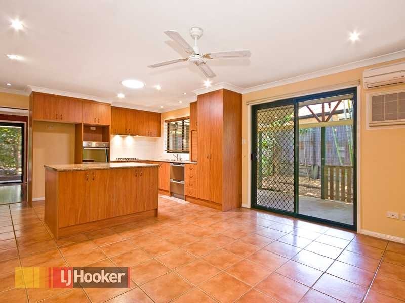 17 Creswick Place, Bellbowrie QLD 4070