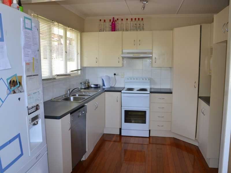 6 Mendel Street, Stafford Heights QLD 4053