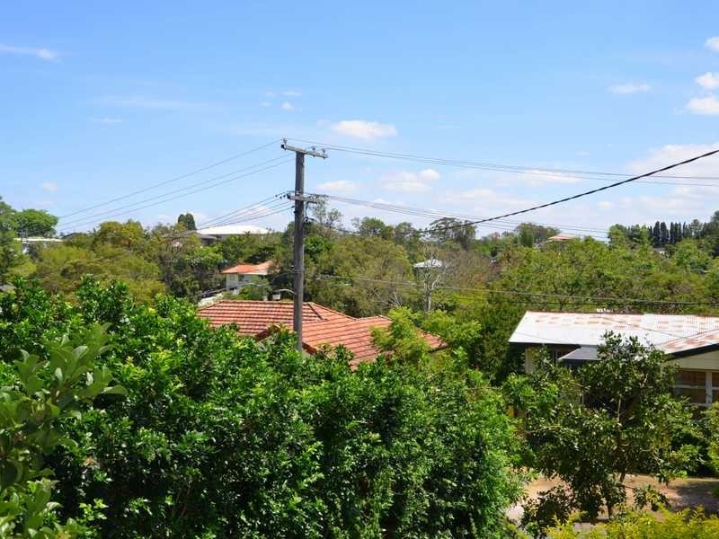 6 Mendel Street, Stafford Heights QLD 4053