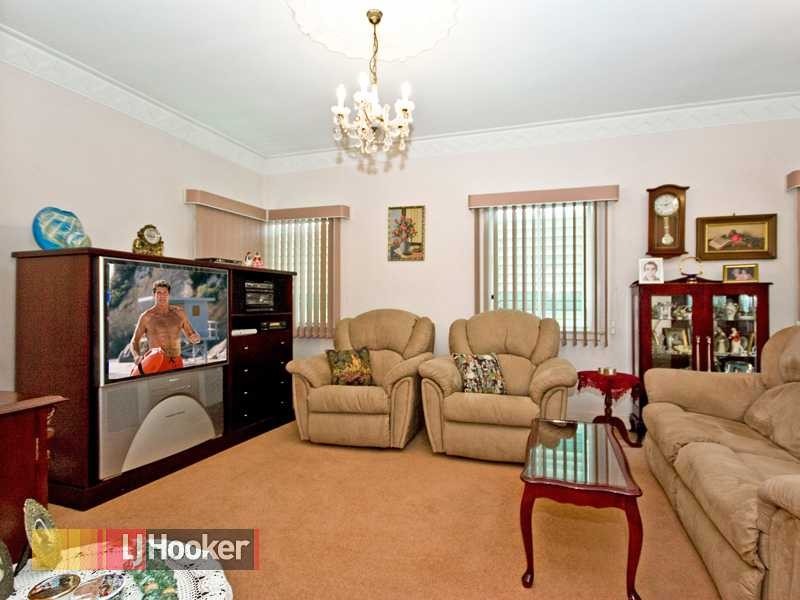 21 Pateena Street, Stafford QLD 4053