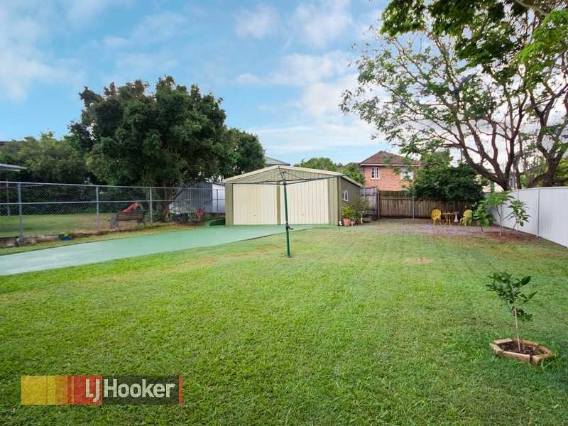 21 Pateena Street, Stafford QLD 4053