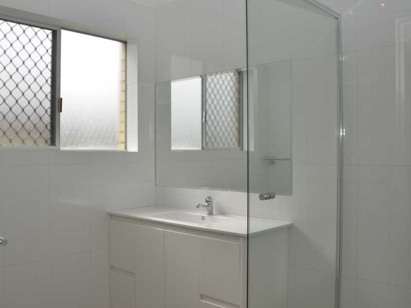 1/12 Bruce Street, Chermside QLD 4032